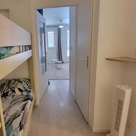 Cozy Studio With Balcony And Shared Pool Apartment Saint-Raphael (Var)